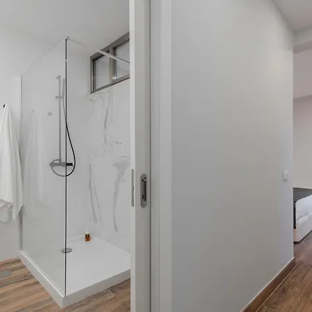 Alegria Flat By An Island * Funchal (Madeira)